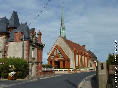 Rue des Bains,A gauche L'Alcyon,A droite, hors photo, la villa Roblot