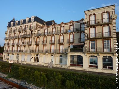 133, rue des Bains. Hôtel aujourd'hui devenu "Résidence Imbert".
